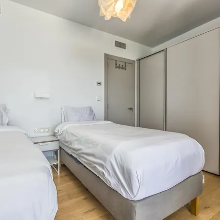 דירה Vivi Homes - Nova Pool, Terrace & Sea View