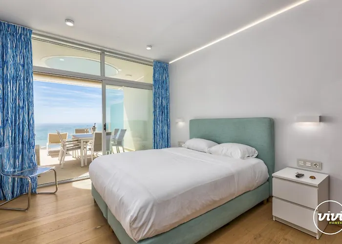 Vivi Homes - Nova Pool, Terrace & Sea View فوينخيرولا