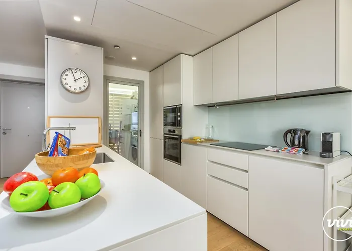 شقة Vivi Homes - Nova Pool, Terrace & Sea View فوينخيرولا