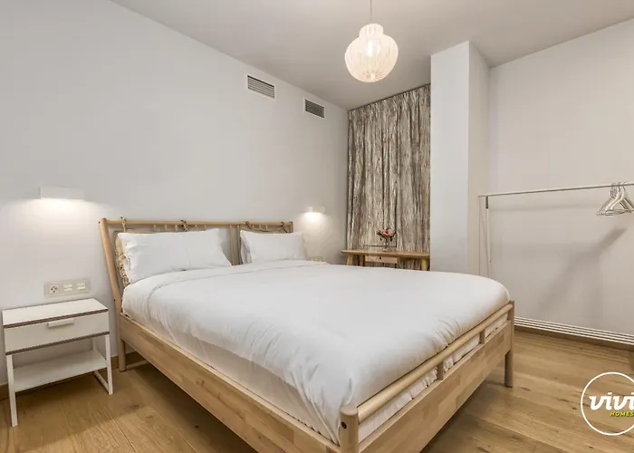 Vivi Homes - Nova Pool, Terrace & Sea View فوينخيرولا