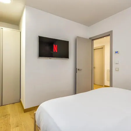 Vivi Homes - Nova Pool, Terrace & Sea View