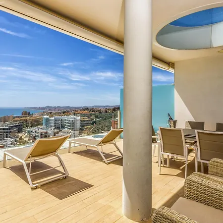 Апартаменты Vivi Homes - Nova Pool, Terrace & Sea View Фуэнхирола
