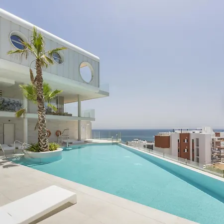 Апартаменты Vivi Homes - Nova Pool, Terrace & Sea View Фуэнхирола