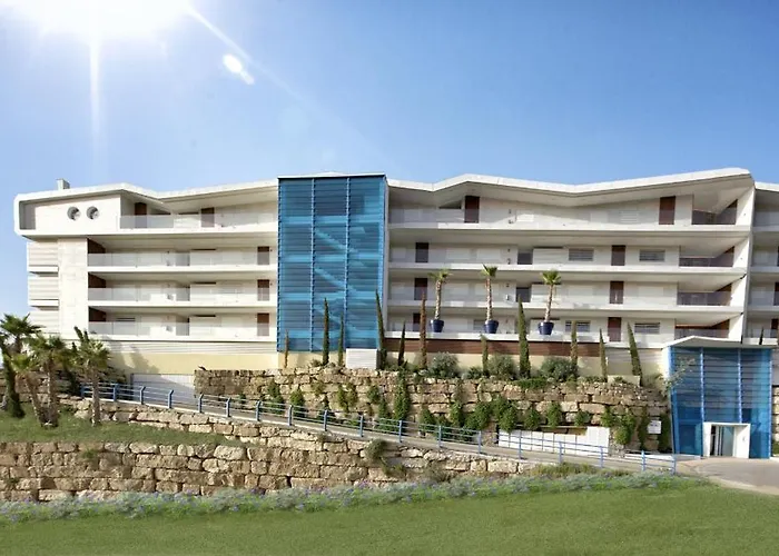 Апартаменты Vivi Homes - Nova Pool, Terrace & Sea View Фуэнхирола