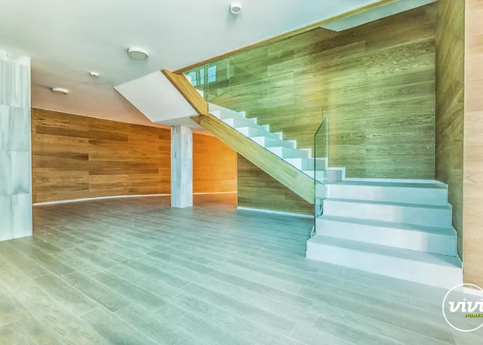 Vivi Homes - Nova Pool, Terrace & Sea View