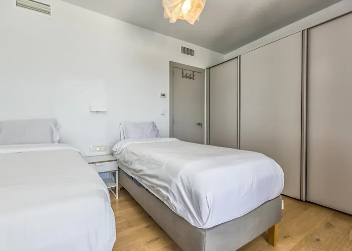 Апартаменты Vivi Homes - Nova Pool, Terrace & Sea View